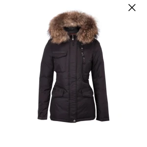 Hollies vinterjacka - varm och skön vinterjacka, skriv privat för fler bilder