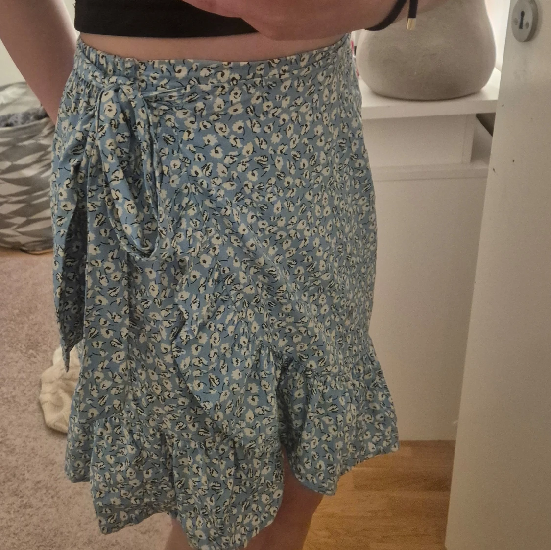 Blommig omlottkjol i blått - 90