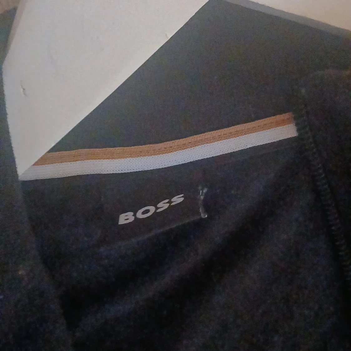 Svart tröja med dragkedja från BOSS - 90