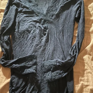 Intimissimi tröja - Faller mig inte längre i smaken men inga skador eller något