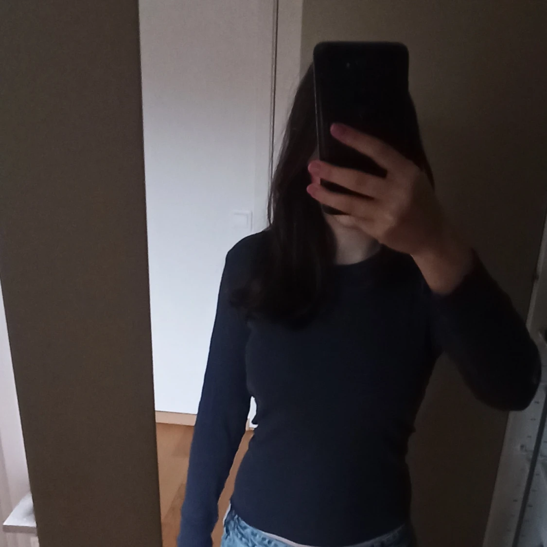 Mörkblå långärmad tröja från H&M