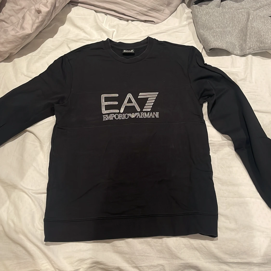 Svart tröja från Emporio Armani