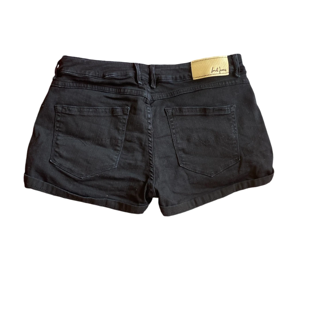 Lågmidjade svarta shorts - 1