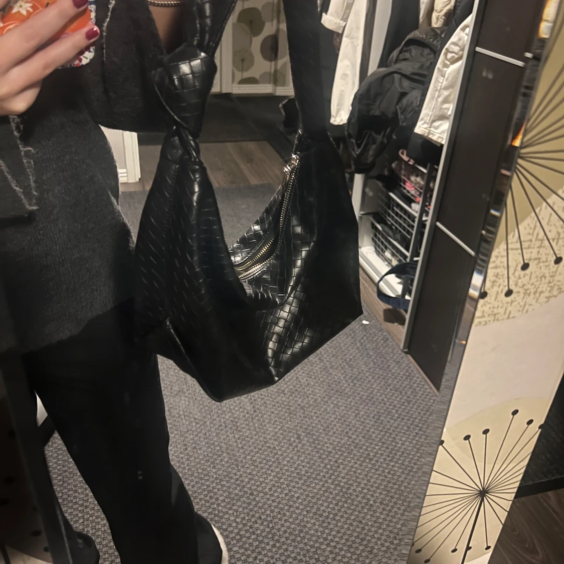 Svart handväska  - 93