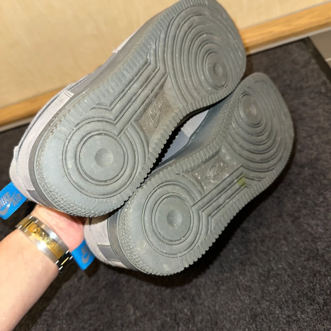 Nike Air Force 1 LowCut Out Swoosh Grey (vintage) - 91