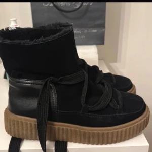 Sofie Schooner vinterskor - Använda endast 2-3 gånger.  Nypris 1149 kr.