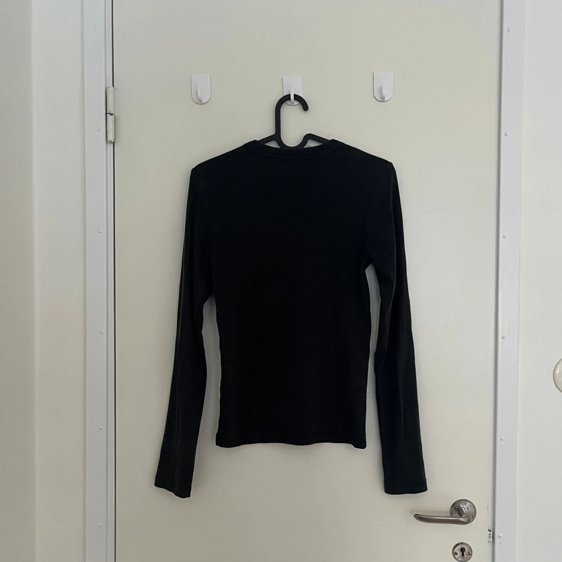 Grå ribbad tröja - 90