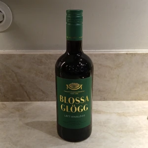 Helt ny blossa glögg direkt från butik - Helt full, 100% kvar, nyköpt samt fint skick💯 (följ mig om du e sigma)