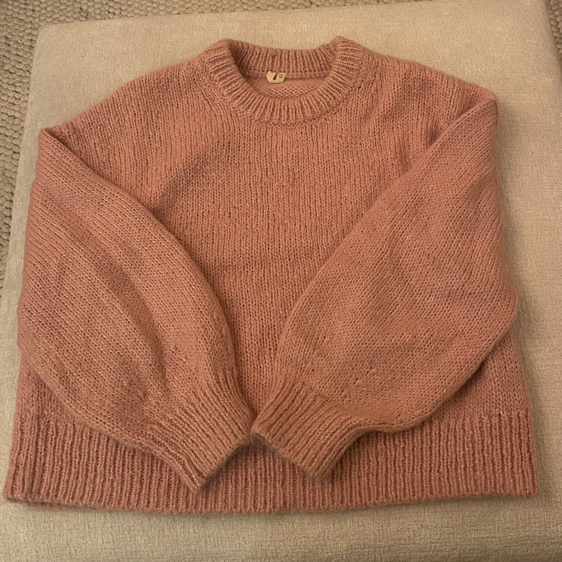 Rosa stickad tröja