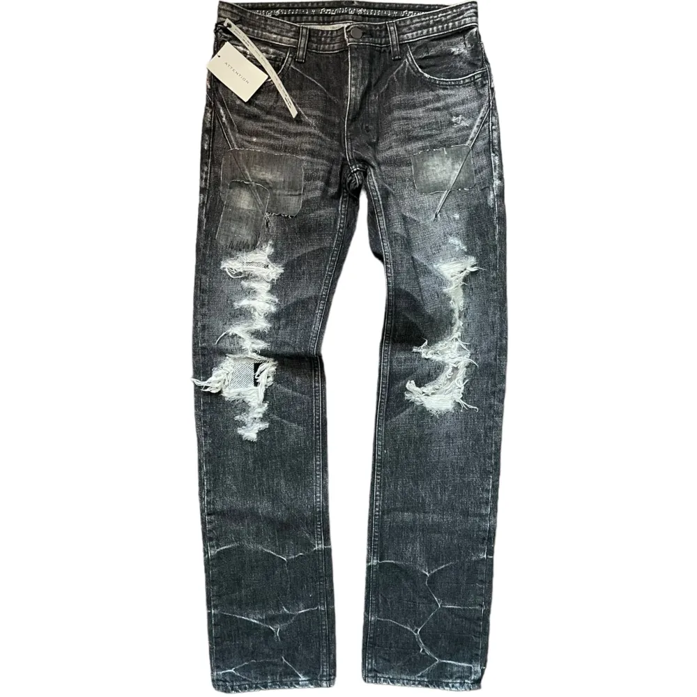 Från 2007, helt oanvända o kommer med tags. alla hål har tyg bakom sig! Också på o ge för en skön trade. Sitter som en w29/L32. Priset gå o diskutera . Jeans & Byxor.