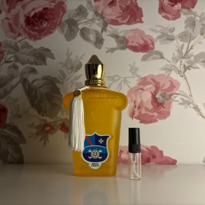 Xerjoff Dolce amalfi  - En god kryddig citrusparfym. Passar bra till alla tillfällen och luktar fräscht. 3ml