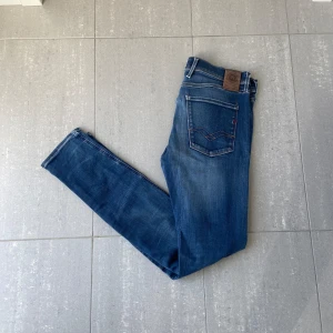 Replay jeans  - Säljer nu dessa snygga replay jeans, skriv för fler bilder/frågor🙌🏼