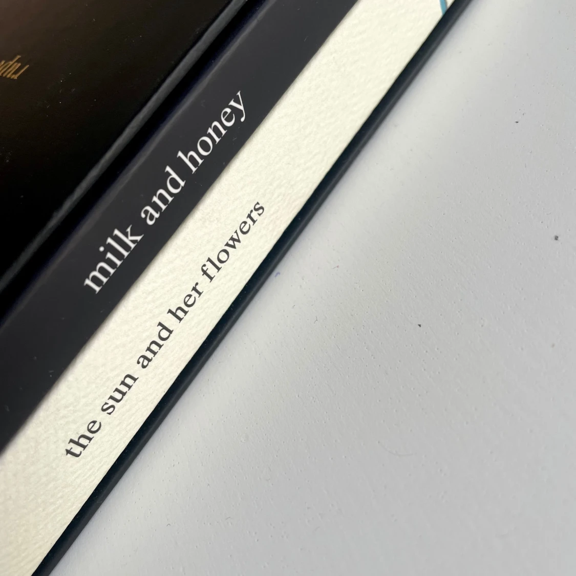 Poesisamling Rupi Kaur