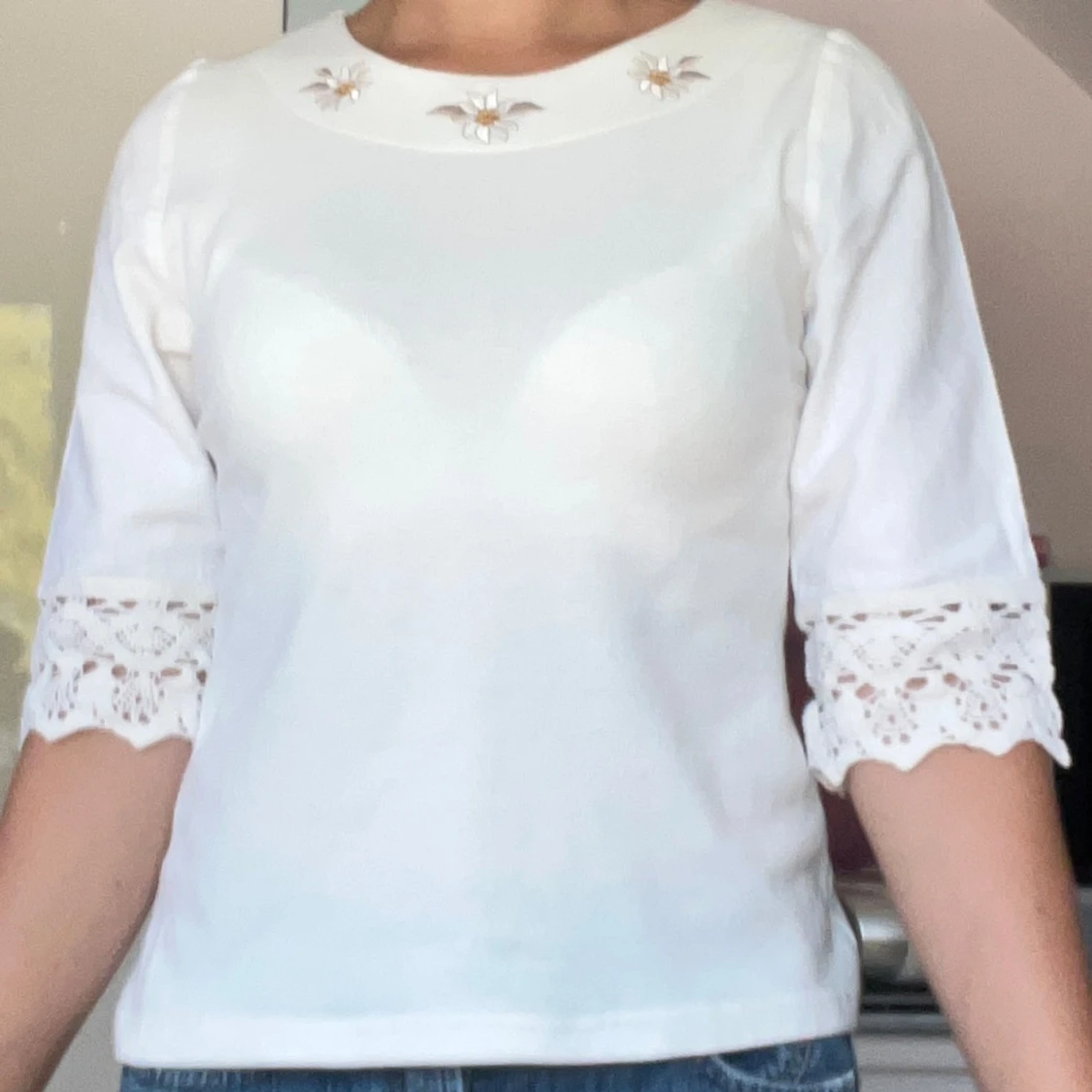 Gullig vit top