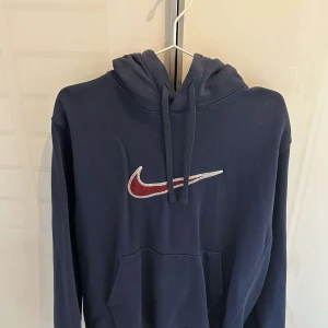 Nike hoodie  - Bra skick