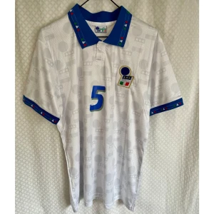 Italiensk landslag Football Jersey  - Italiensk landslag fotboll borttröjan v-m 1994 med Icone Maldini på rygg 