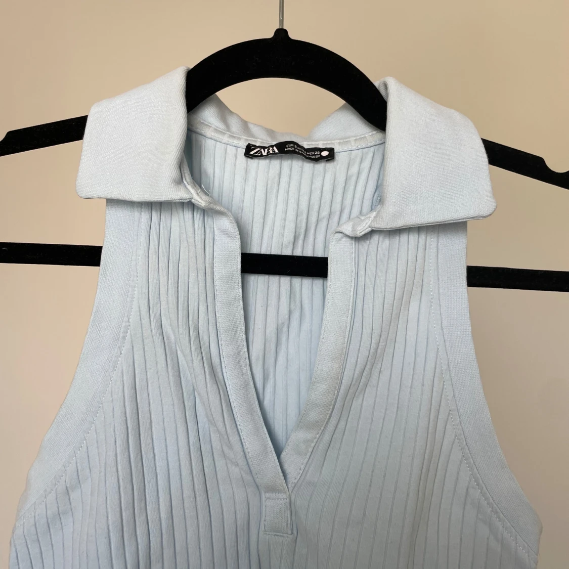 Ljusblå ribbad ärmlös topp från Zara - 91