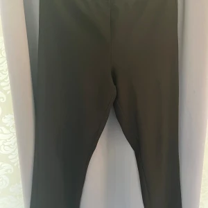 Svarta byxor - Svarta byxor