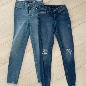 Jeans med smal passform - Fint skick. Går att köpa separat