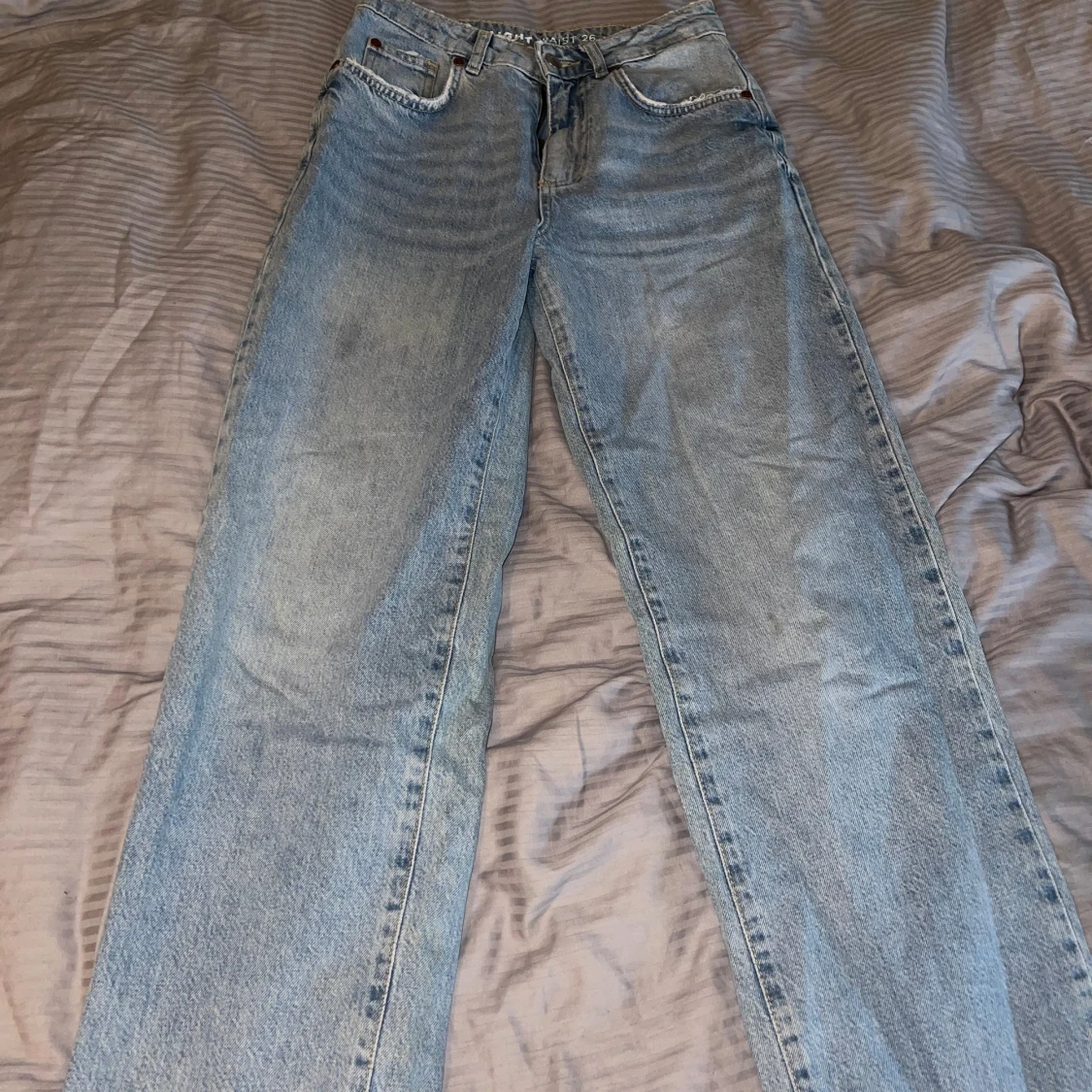 Högmidjade jeans - 92