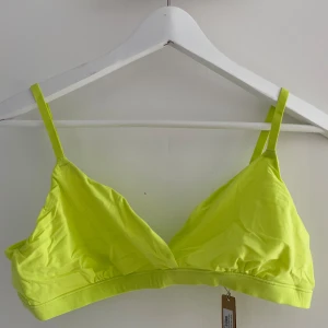 SKIMS underkläder  - Oanvänd lappar kvar Bh i L Trosor M