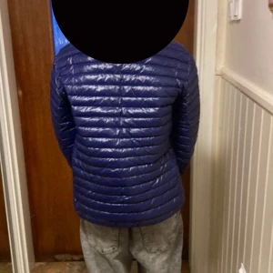 Moncler dunjacka - Den är aldrig använd och jag har ingen nytta av den.