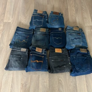 Jeans bulk - Ni hittar alla jeans en och en i min profil köper ni mer får ni billigare Säljer massa jeans vi har märken som Replay anbass och Nudie jeans skriv vilket str ni vill ha eller om ni har frågor 