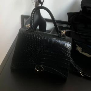 Väska  - Från Nelly oanvänd 