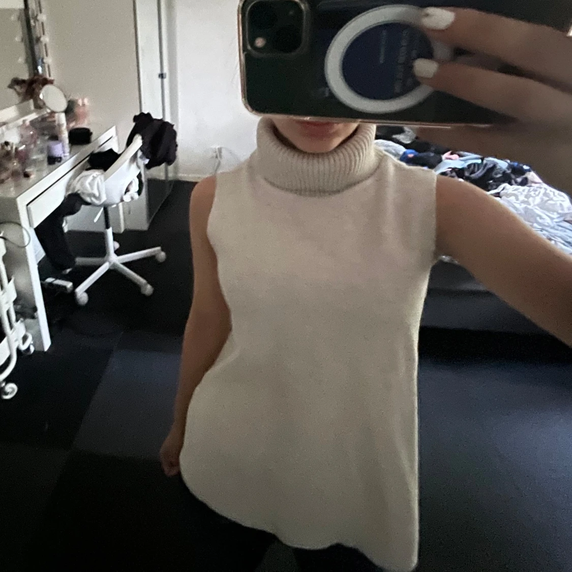 Beige ärmlös polotröja