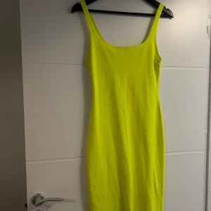 Klänning Zara - Bra skick