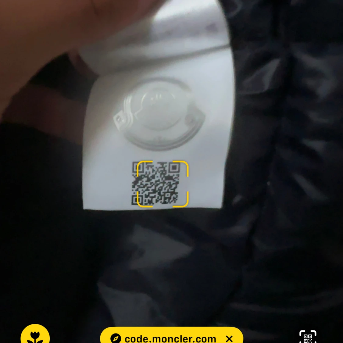 Moncler väst i storlek 2/M - 90