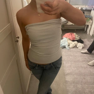 Fest topp från zara!  - Supersöt topp från zara perfekt till fest och vardags! ❤️💕