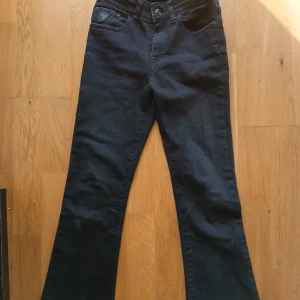 Lois jeans - Som på bilden 