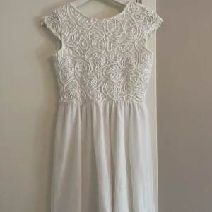 Fin klänning  - Använd en gång 