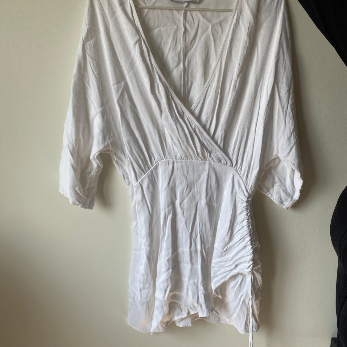 Vit omlottklänning från Zara