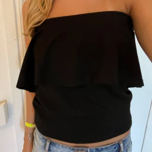 Bandeautopp med volang🩷 - Jättefin topp som man kan ha på lite olika sätt🩷😍sparsamt använd