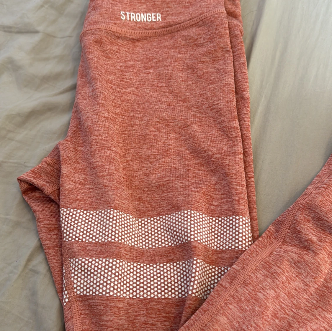 Rosa leggings från Stronger - 90