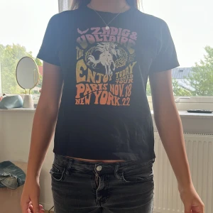 Zadig tshirt - En jättefin tröja ifrån Zadig&voltaire med ett jättecoolt tryck💕💕