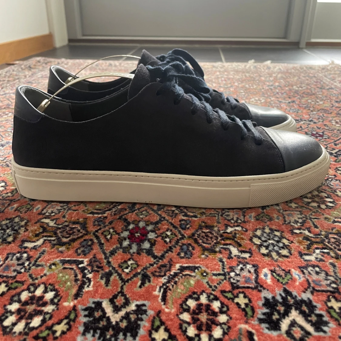 Sneaky Steve Sneakers - 90