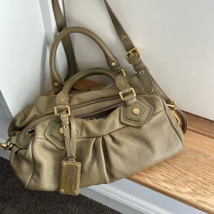 Marc Jacobs väska - Säljer nu min älskade Marc Jacobs väska! Fint skick❤️ dustbag medkommer