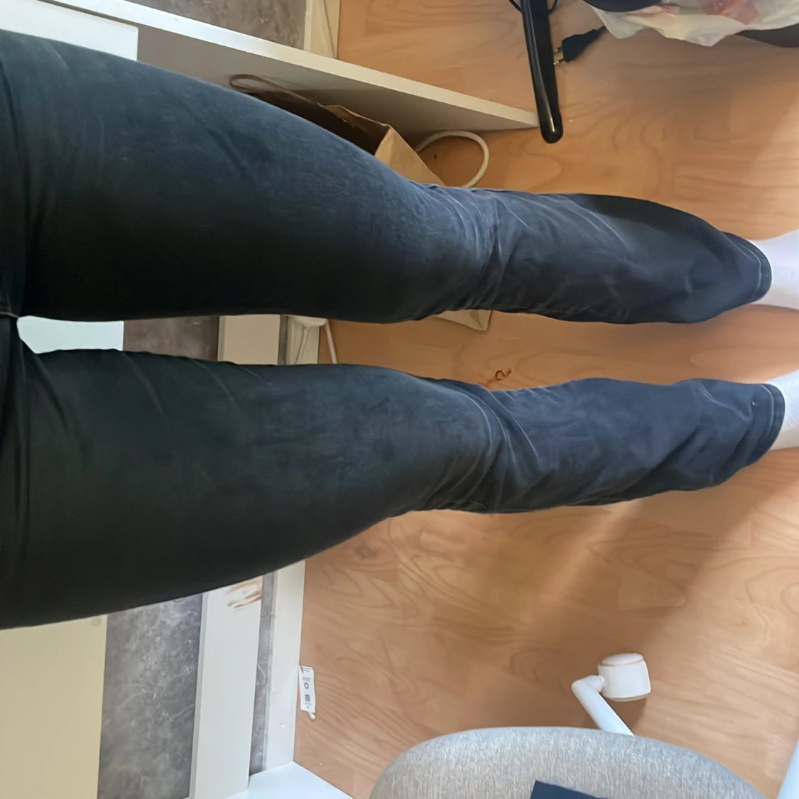 SUPER SNYGGA FLARE JEANS IFRÅN ONLY - 92