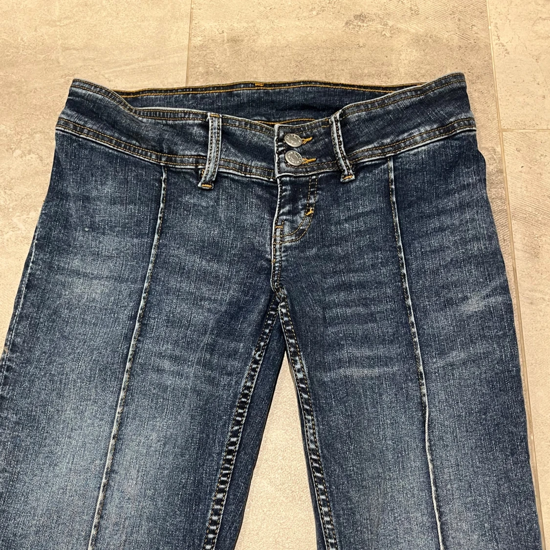 Lådmidjade Bootcut jeans