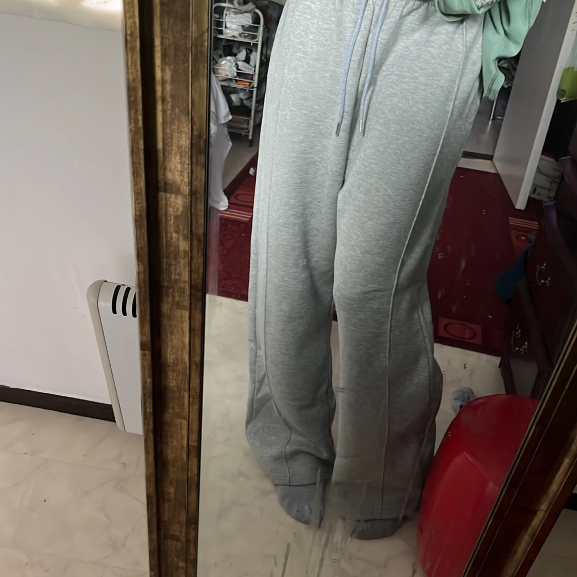 Grå mjukisbyxor - 91