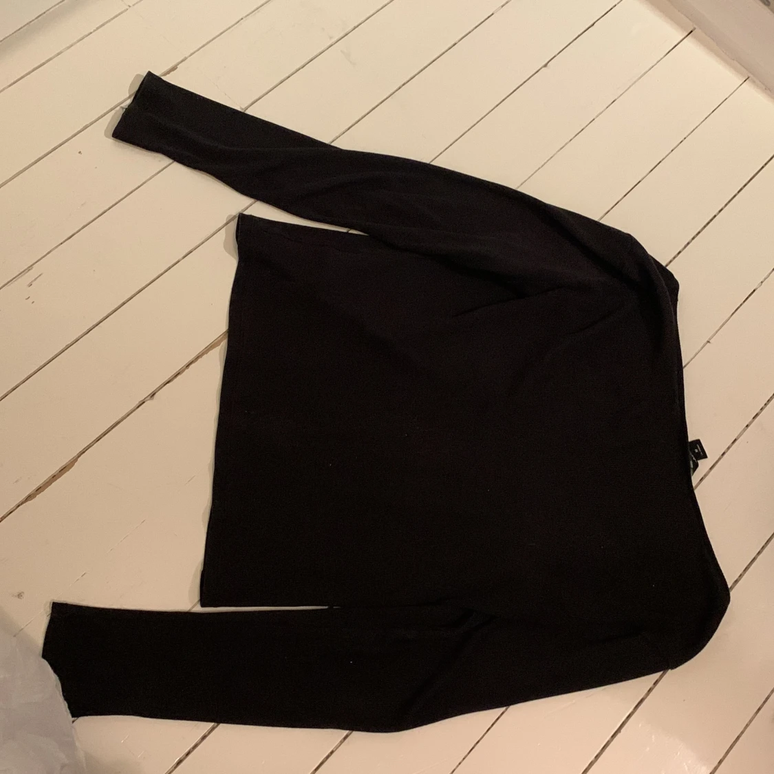 Svart långärmad tröja från Monki - 90