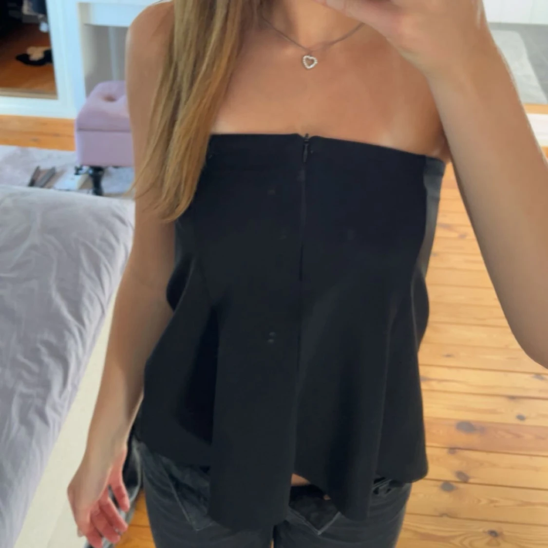 Svart axelbandslös topp - 2