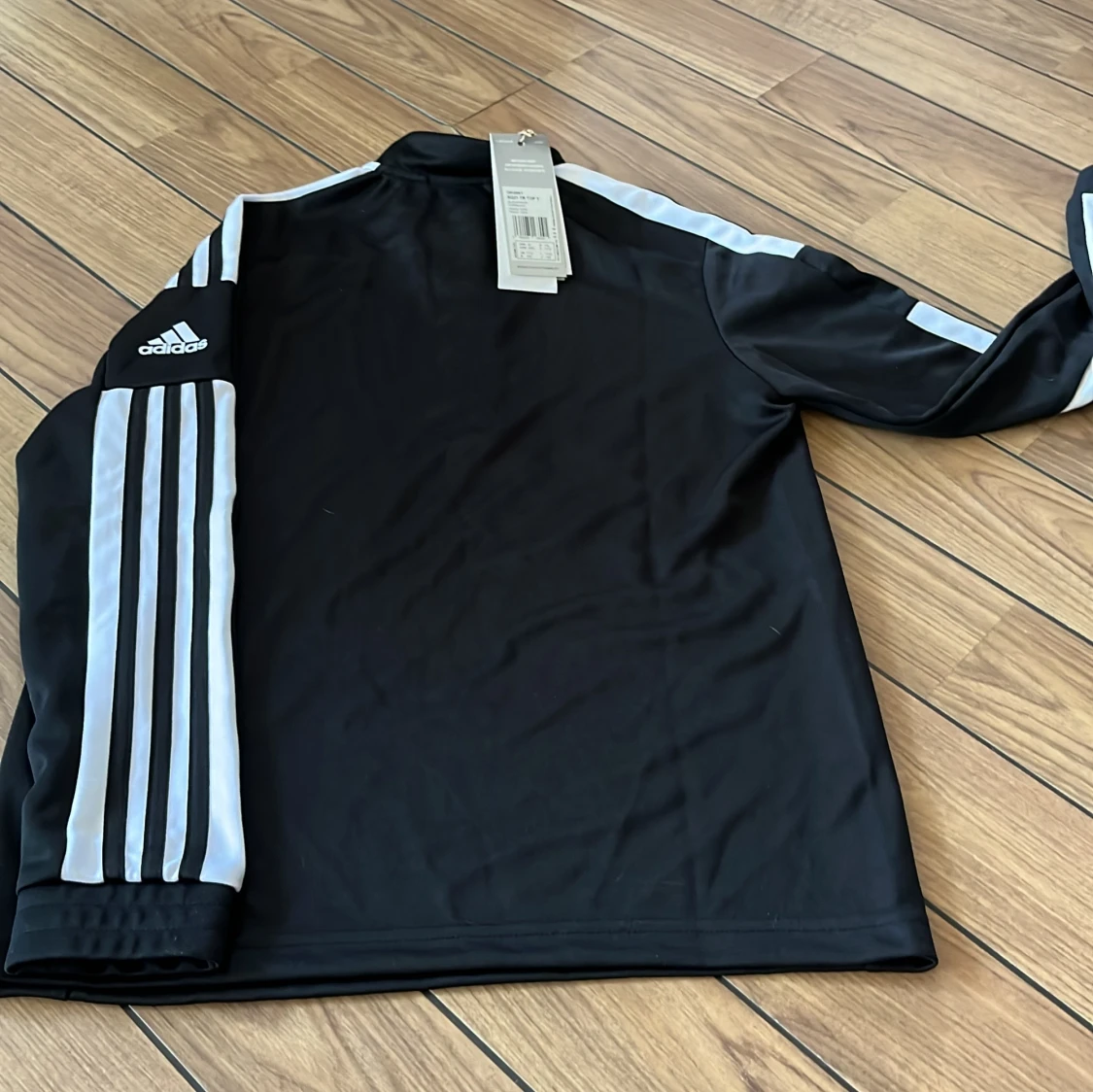 Helt ny adidaströja - 91