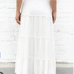 Lång volangkjol - Jättesöt långkjol från brandy mellville💕 pris är diskuterbart💕