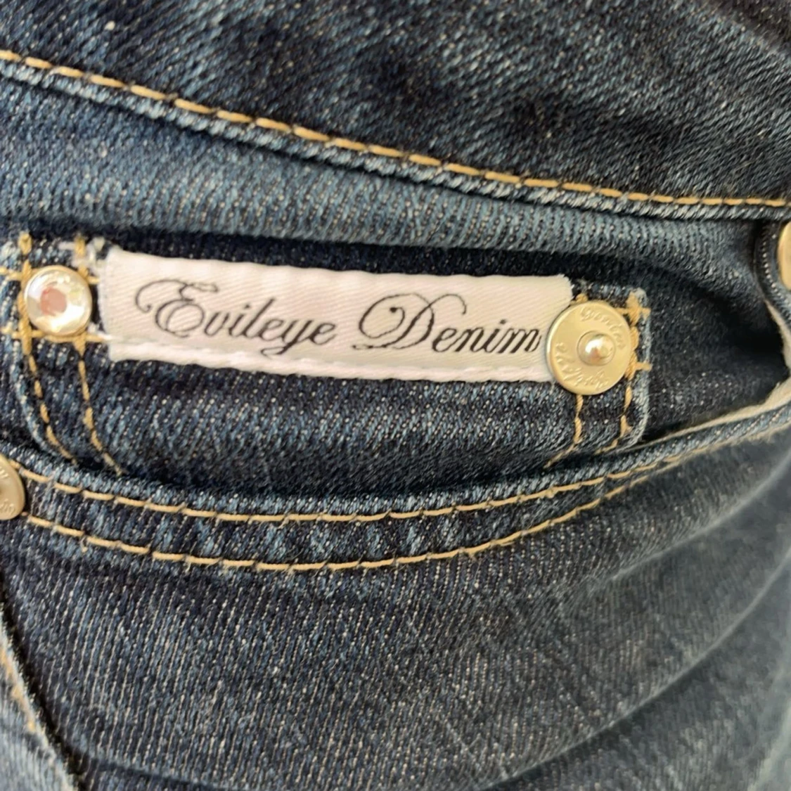 Lågmidjade jeans från Evileye Denim - 91