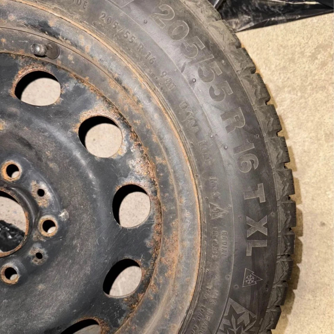 vinterdäck continental friktionsdäck 205/55R16 - 90