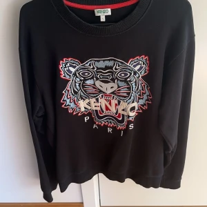 Kenzo tröja  - Köpt 2020 NK minns ej priset 